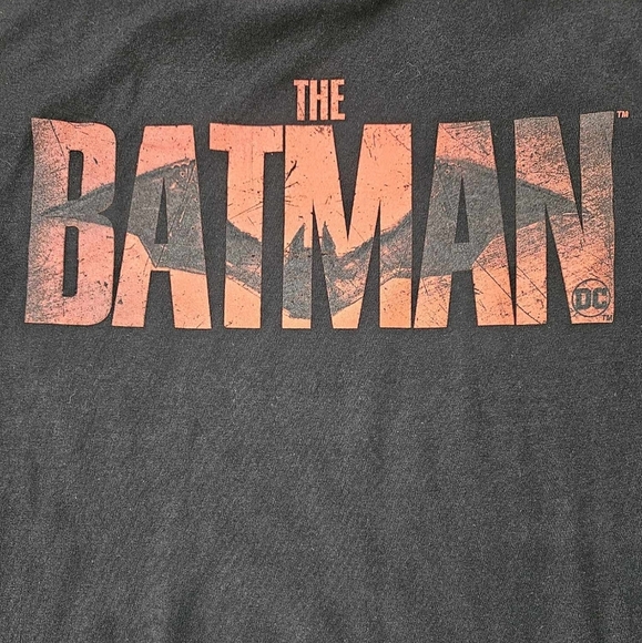 Batman T-Shirt‎ Mens XL DC Comics Black Red Graphic Casual Movie Logo Tee NEW - Picture 2 of 6